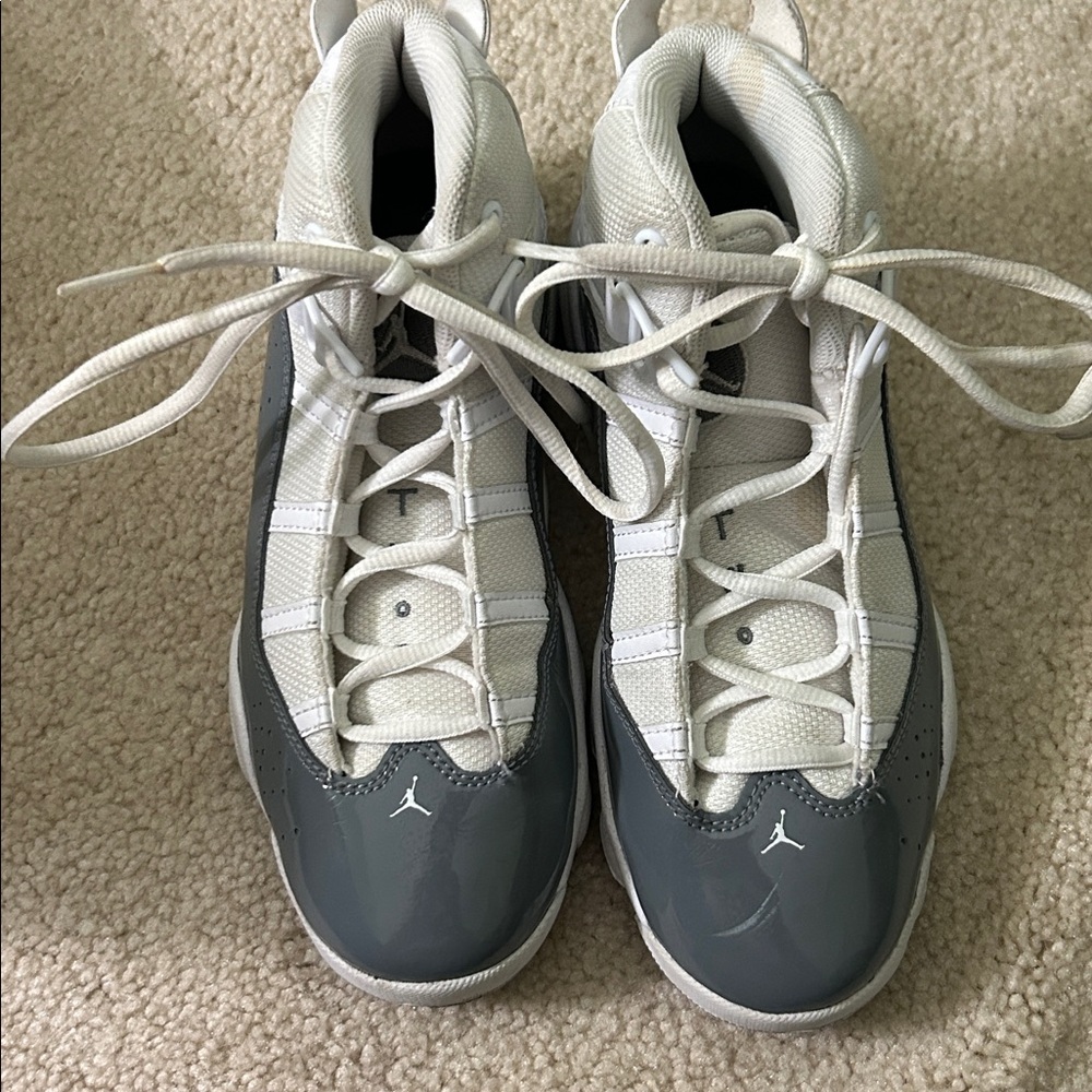 Nike Jordan Boys 6 Rings Size 6
